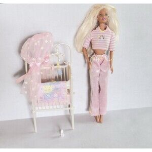 Vintage 2000 Barbie Happy Family Bedtime Baby Crib Krissy Doll Music Works